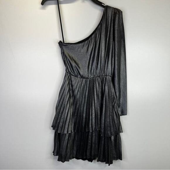 Derek Lam Collective Metallic One Shoulder Mini dress silver - 36 (US 0) - Picture 9 of 13